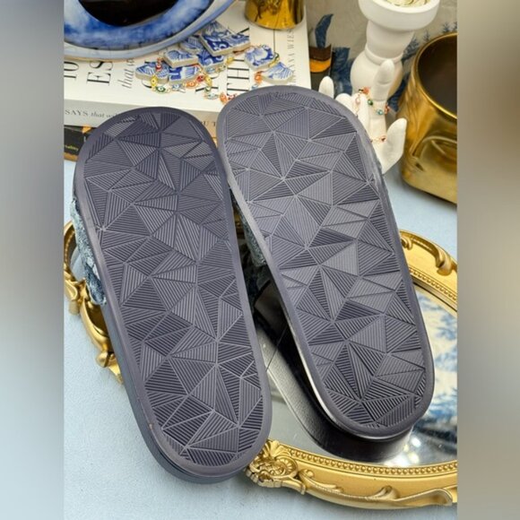 🆕 KURT GEIGER LONDON 🧿 NWOB Blue Denim Meena Eagle Slides, Sz EU 38 US 7.5 - Picture 12 of 12